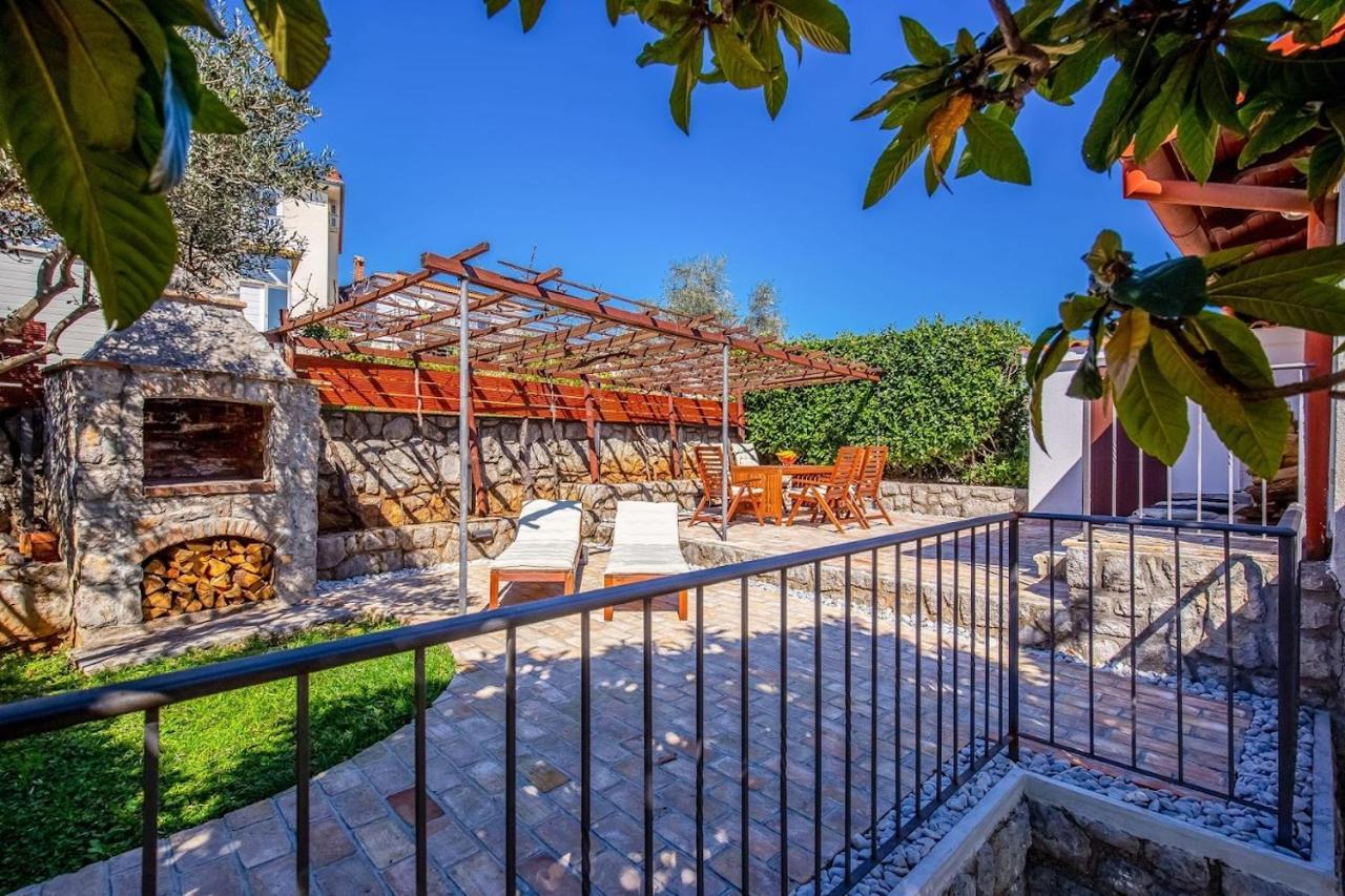 Olea Villa Ika Exterior photo