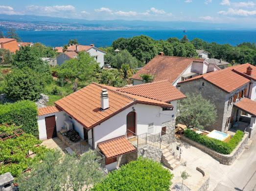 Olea Villa Ika Exterior photo
