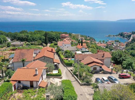 Olea Villa Ika Exterior photo